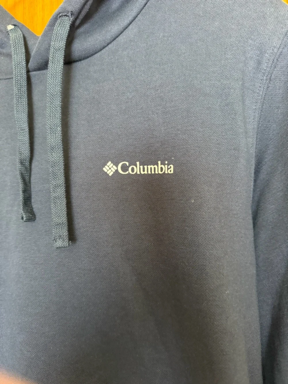 Columbia men’s Dark Blue Hooded Pullover